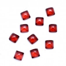 Red garnet 4x4mm square cab 0.5 ct